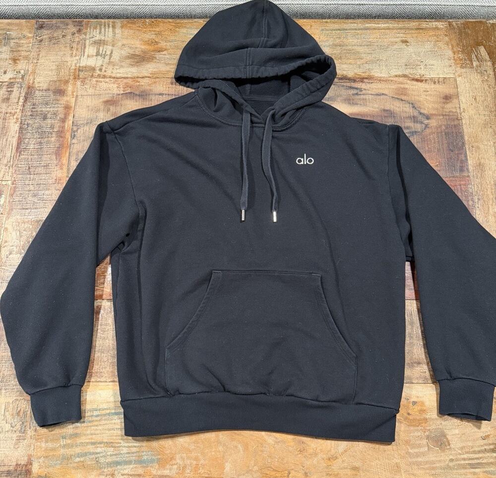 Alo Yoga Black Pullover Hoodie Unisex Logo Sweatshirt 22” Pit to Pit No Size Tag